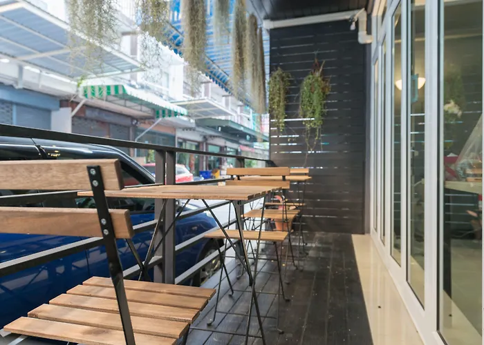 Gasthof The Little Pig Sukhumvit 2*